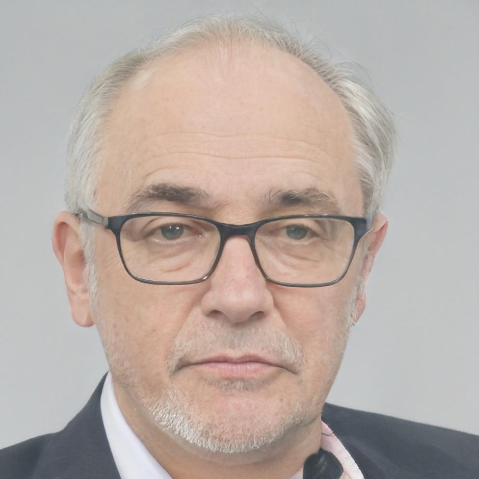 Retrato de cliente satisfecho del sector comercial